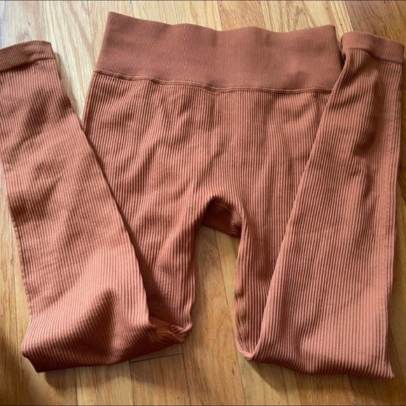 Brown Seamless Leggings - Picture 3 of 4